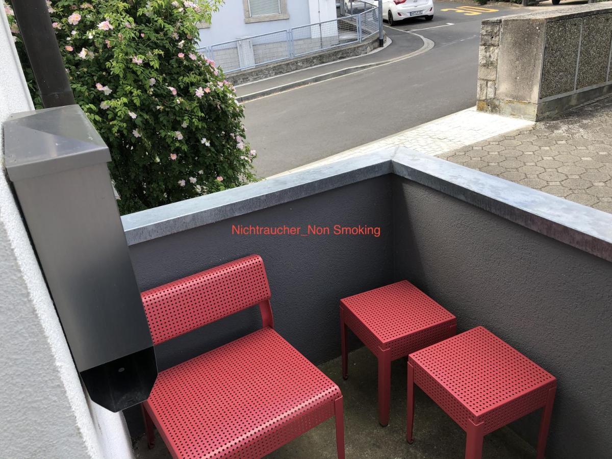 Altstadt Naehe 7 Min Fussweg Ueber Alte Maibruecke Zu Pension Mit Balkon & Garten, Ideal For Long Stay, Relocation Ochsenfurt Exterior foto