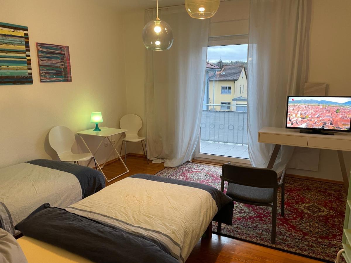 Altstadt Naehe 7 Min Fussweg Ueber Alte Maibruecke Zu Pension Mit Balkon & Garten, Ideal For Long Stay, Relocation Ochsenfurt Exterior foto