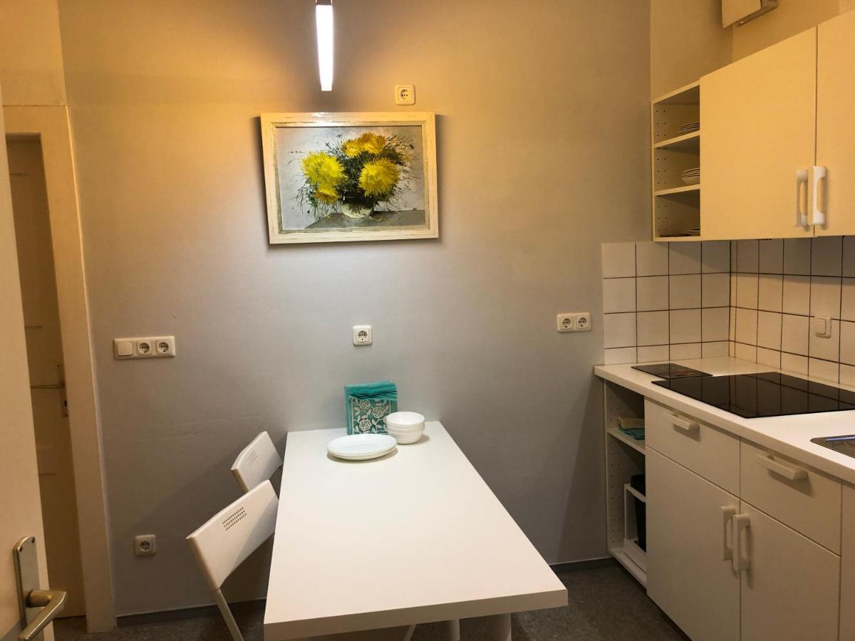 Altstadt Naehe 7 Min Fussweg Ueber Alte Maibruecke Zu Pension Mit Balkon & Garten, Ideal For Long Stay, Relocation Ochsenfurt Exterior foto